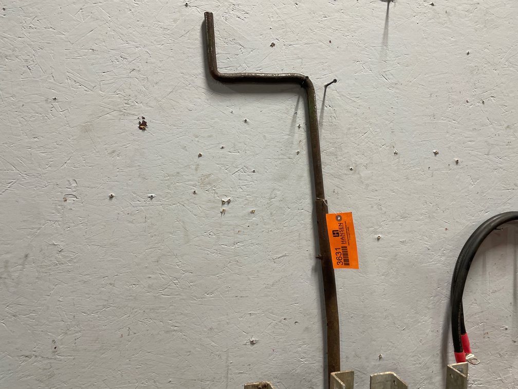 Antique Engine Hand Crank (CW)