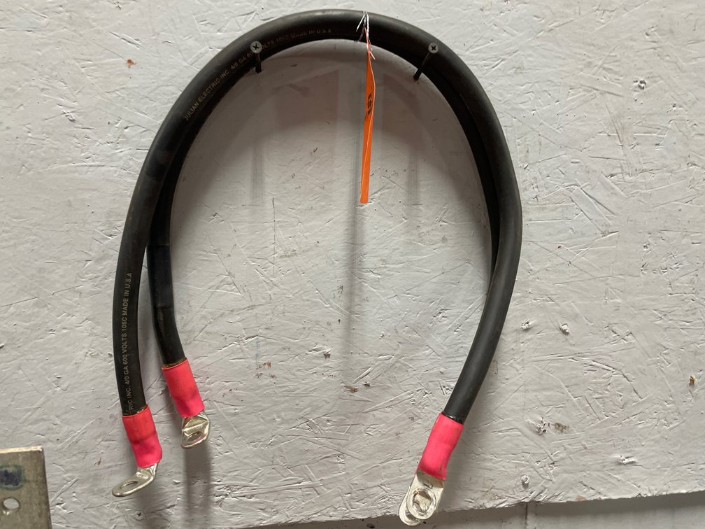 (2) 4/0 Battery Cables (CW)