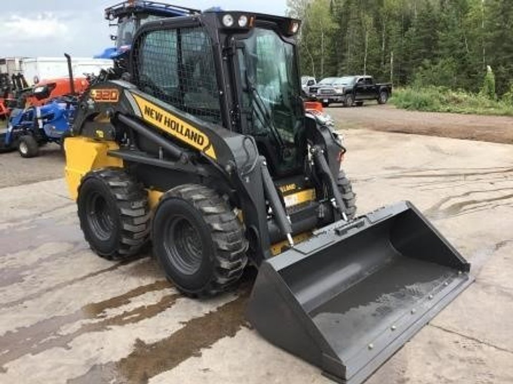 2022 New Holland L320 Skid Steer (Mason, WI)