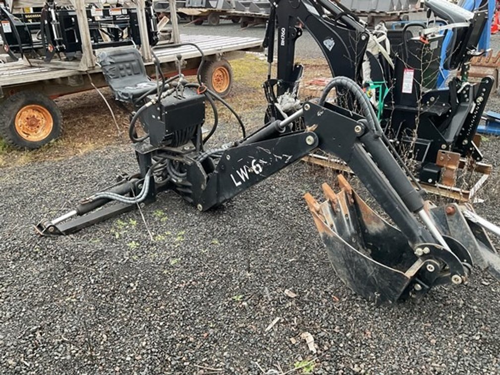 Long LW-6 Backhoe (Mason, WI)