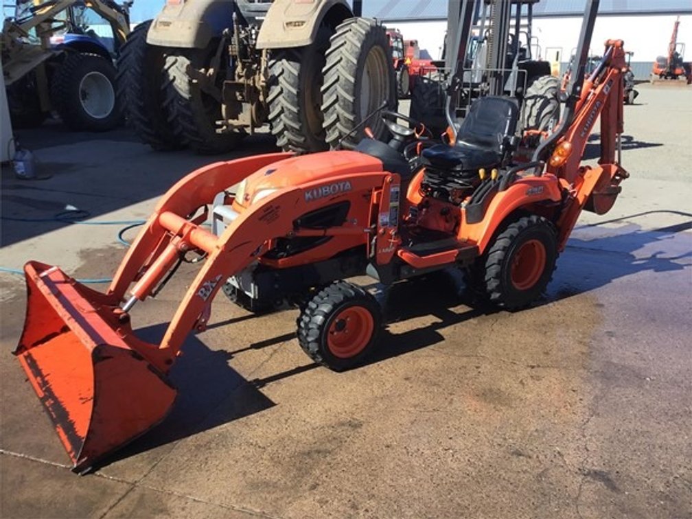 2011 Kubota BX25 Tractor (Mason, WI)