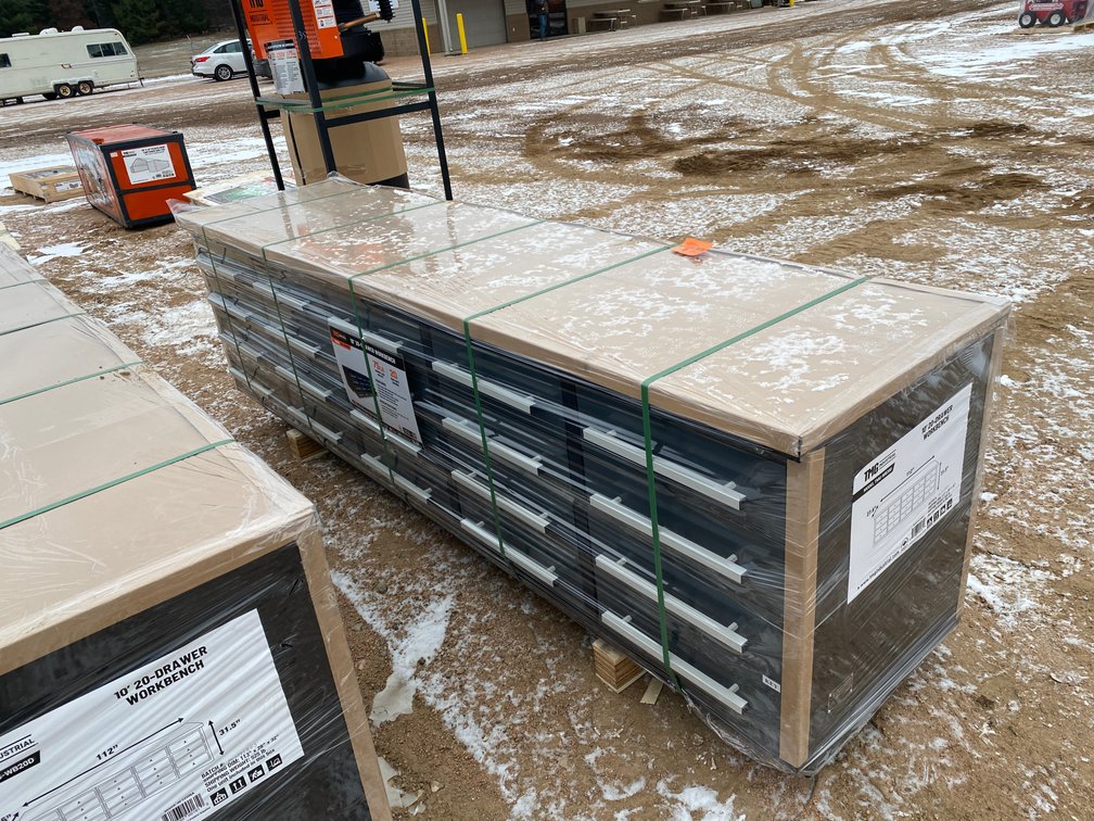 10' 20-Drawer Workbench/ Tool Cabinet (Mosinee, WI)