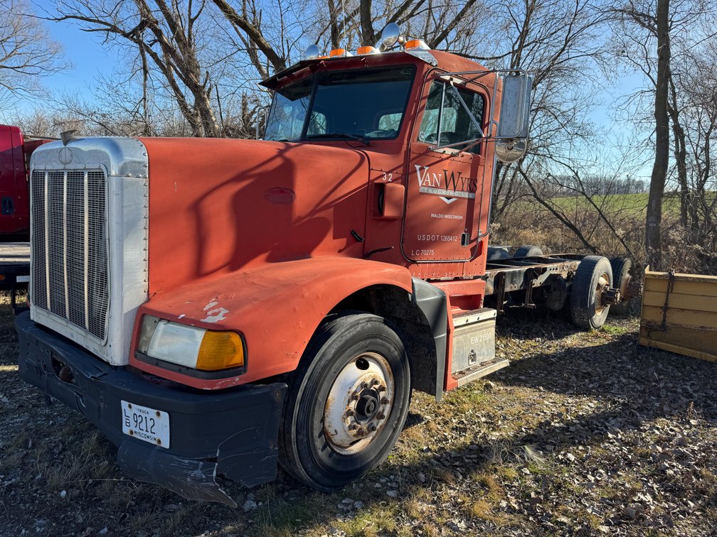 1991 Peterbilt Semi Tractor Model 377 (Has WI Title) (Waldo, WI)