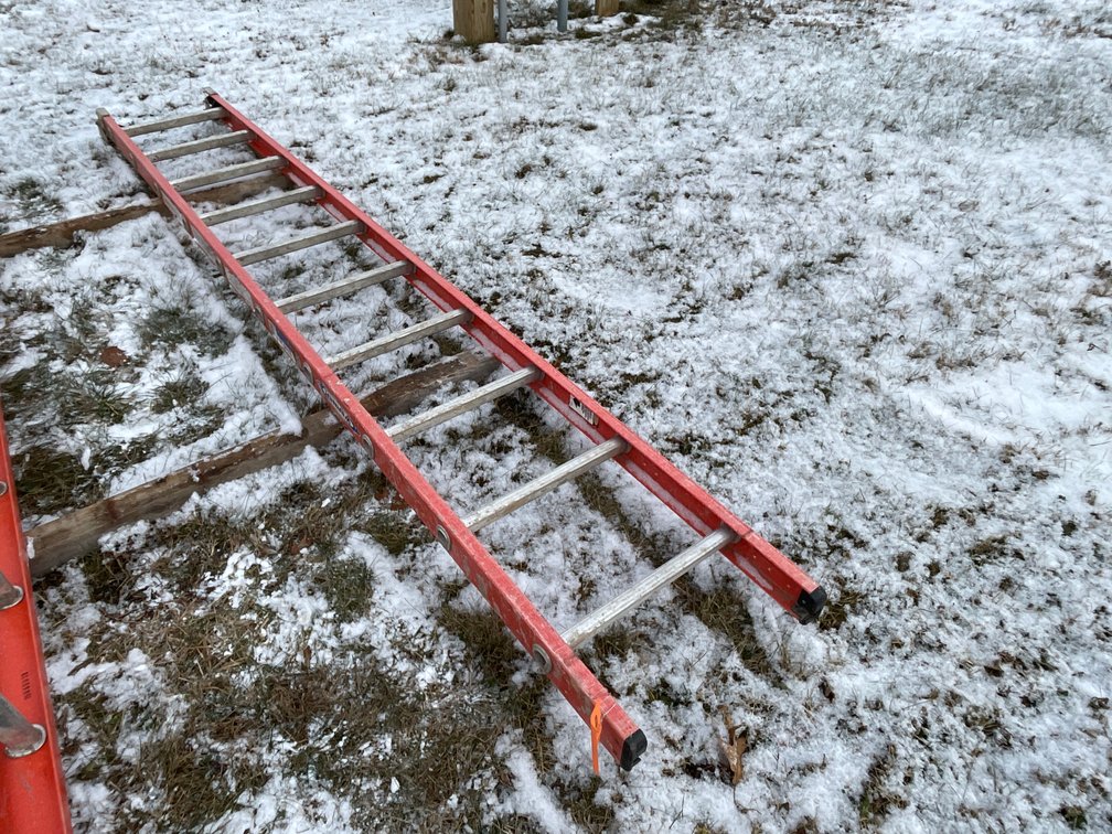 Werner 10' Fiberglass Ladder