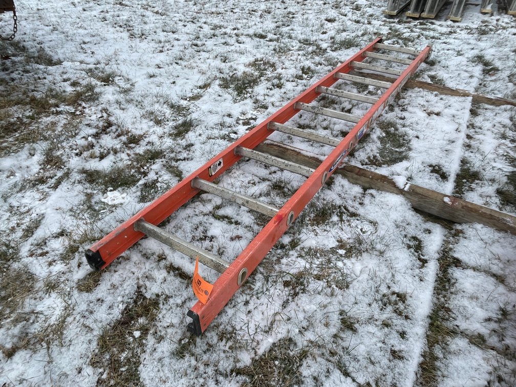 Werner 10' Fiberglass Ladder