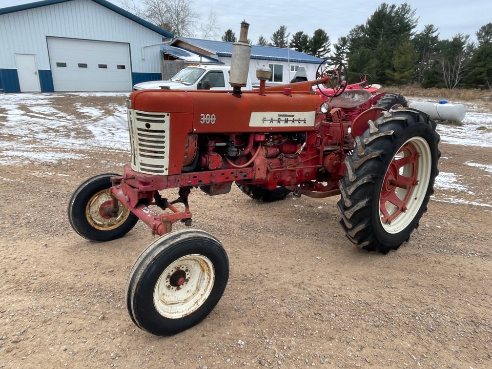 Farmall 300 Tractor