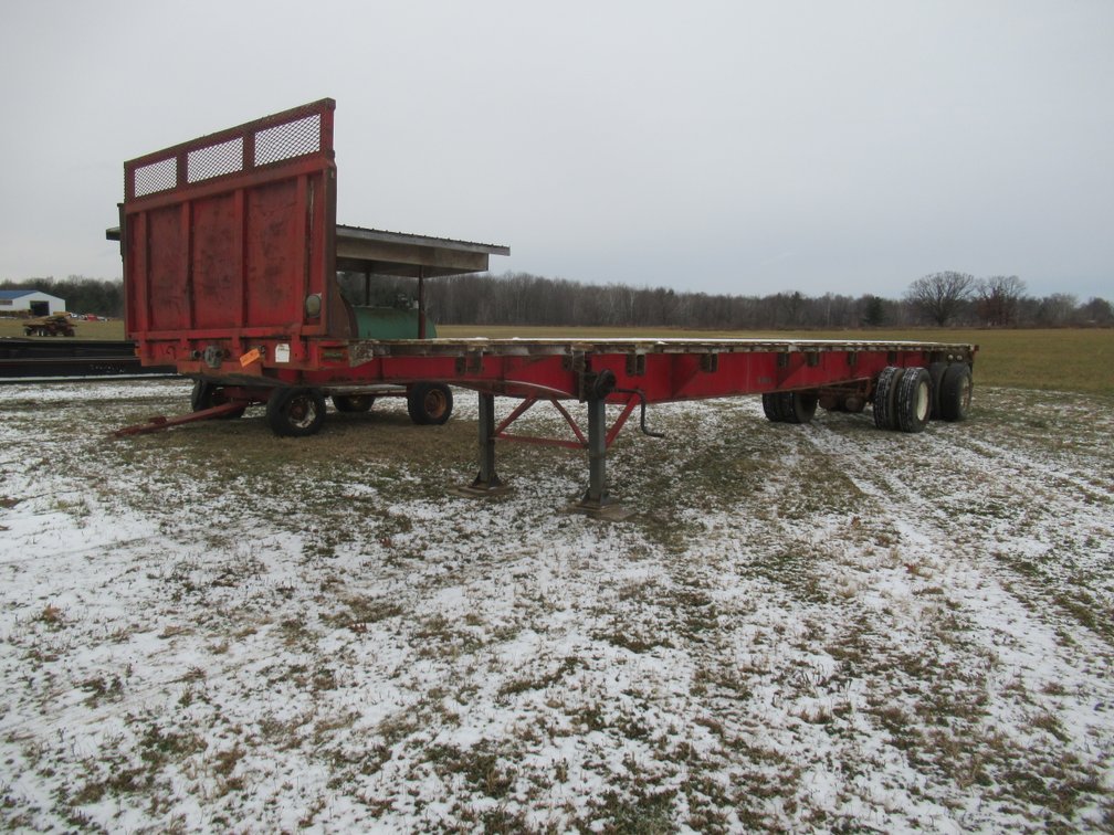 1990 Utility Flatbed Semi Trailer (Delay in Title)
