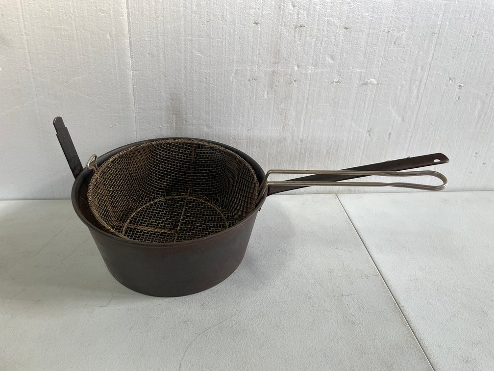 Frying Pan with Basket (A, top shelf)