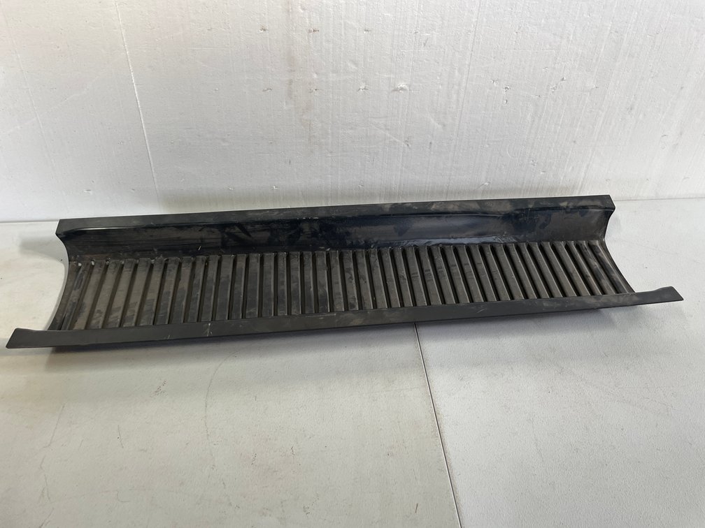 Black Gold Sluice (A, top shelf)