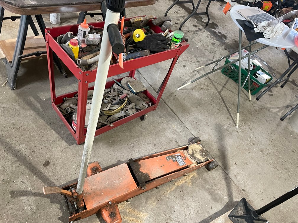 Central Hydraulics Heavy Duty Floor Jack