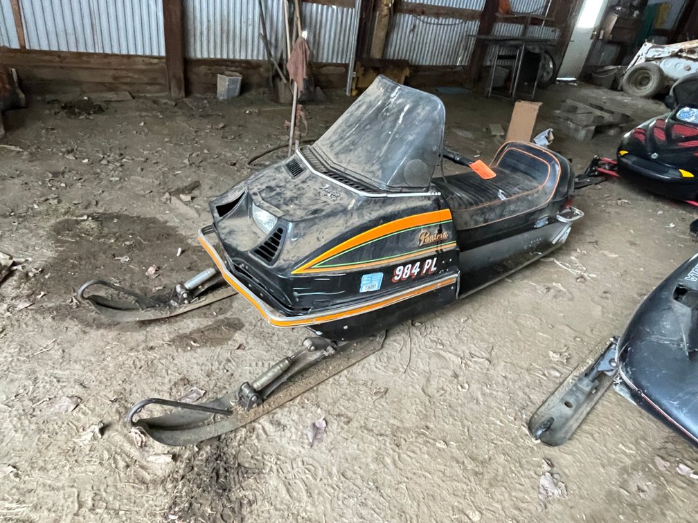 Arctic Cat Pantera 440 Snowmobile (No Registration Card)