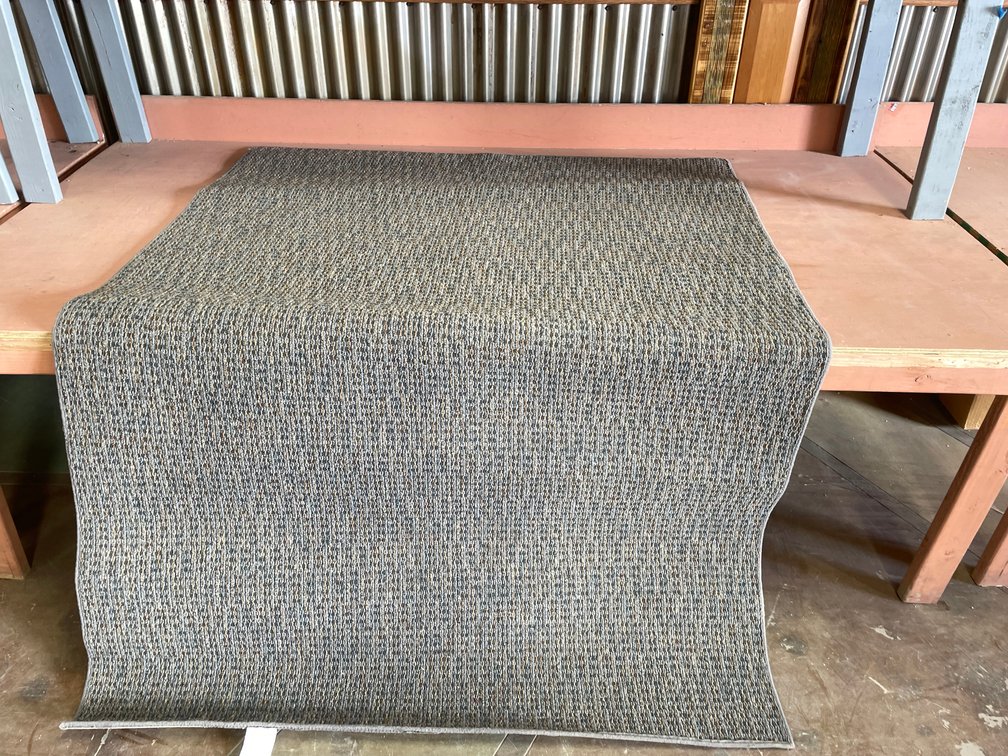 Accent Carpet 78" x 59" (D, top shelf)