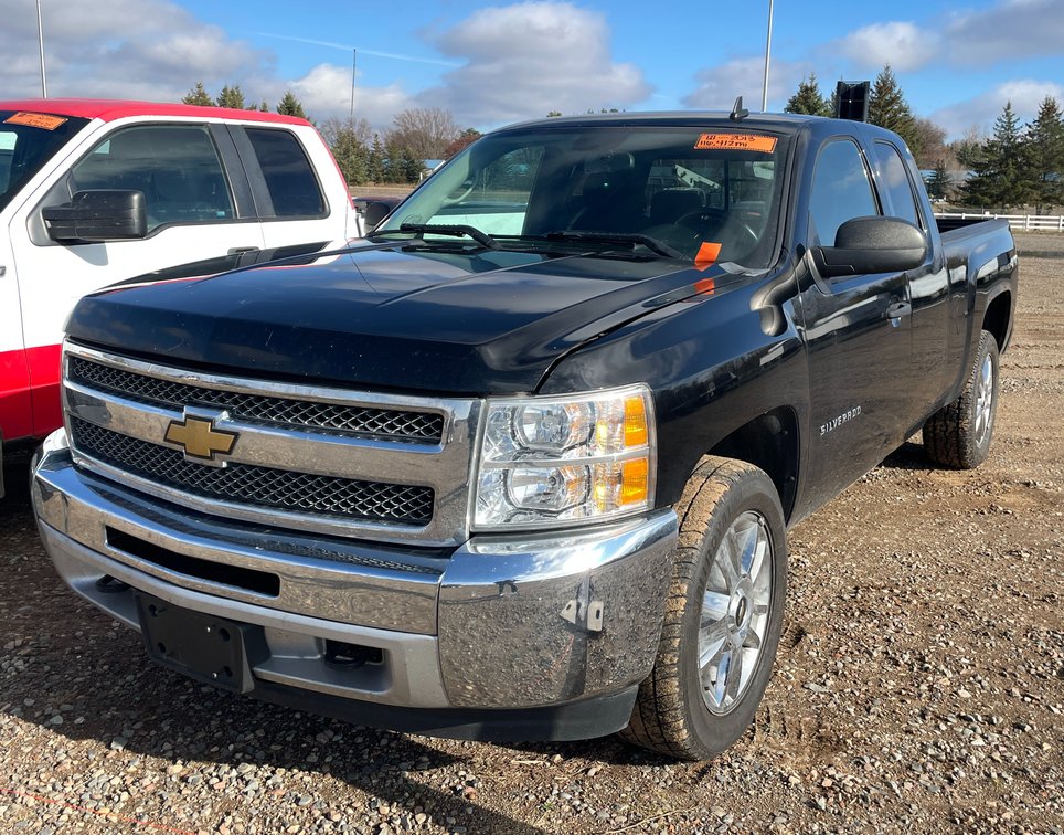 2013 Chevrolet Silverado (Has WI Title)  (Princeton, MN)