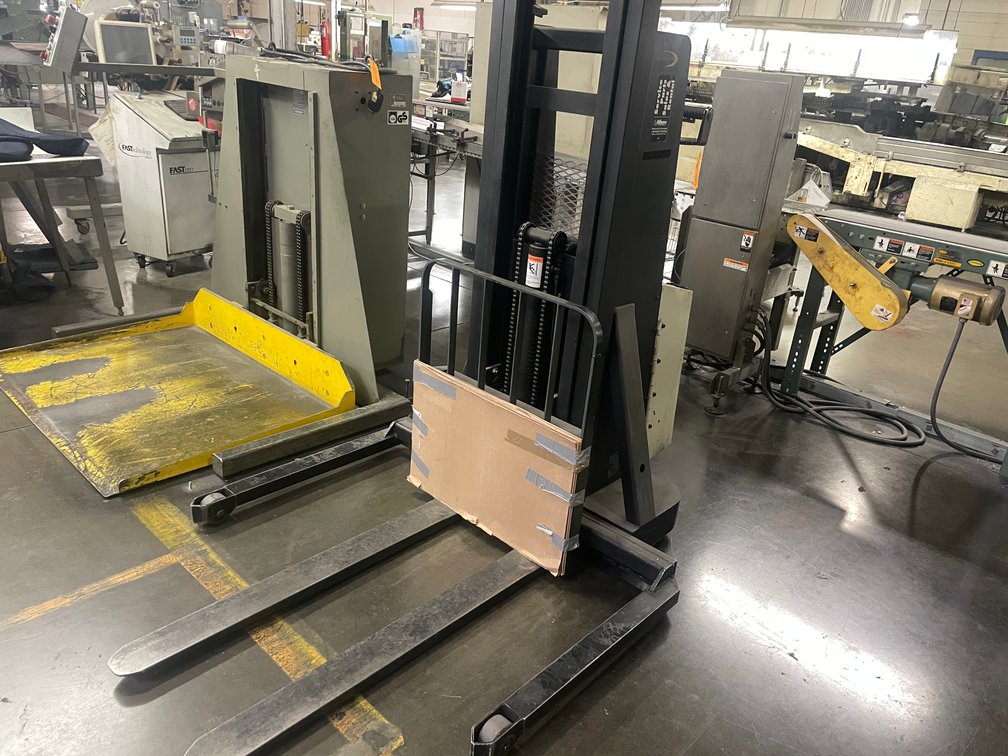 Crown Pallet Jack