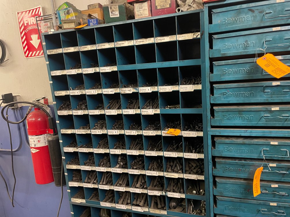 (72) Cubby Bolt Bin