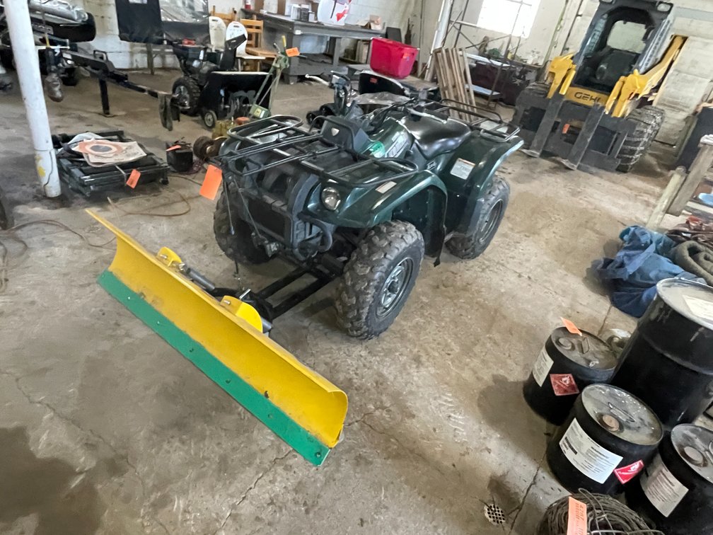 2003 Yamaha Kodiak 450 Four Wheeler with 5' ATV Moose Plow (Has Registration Card)