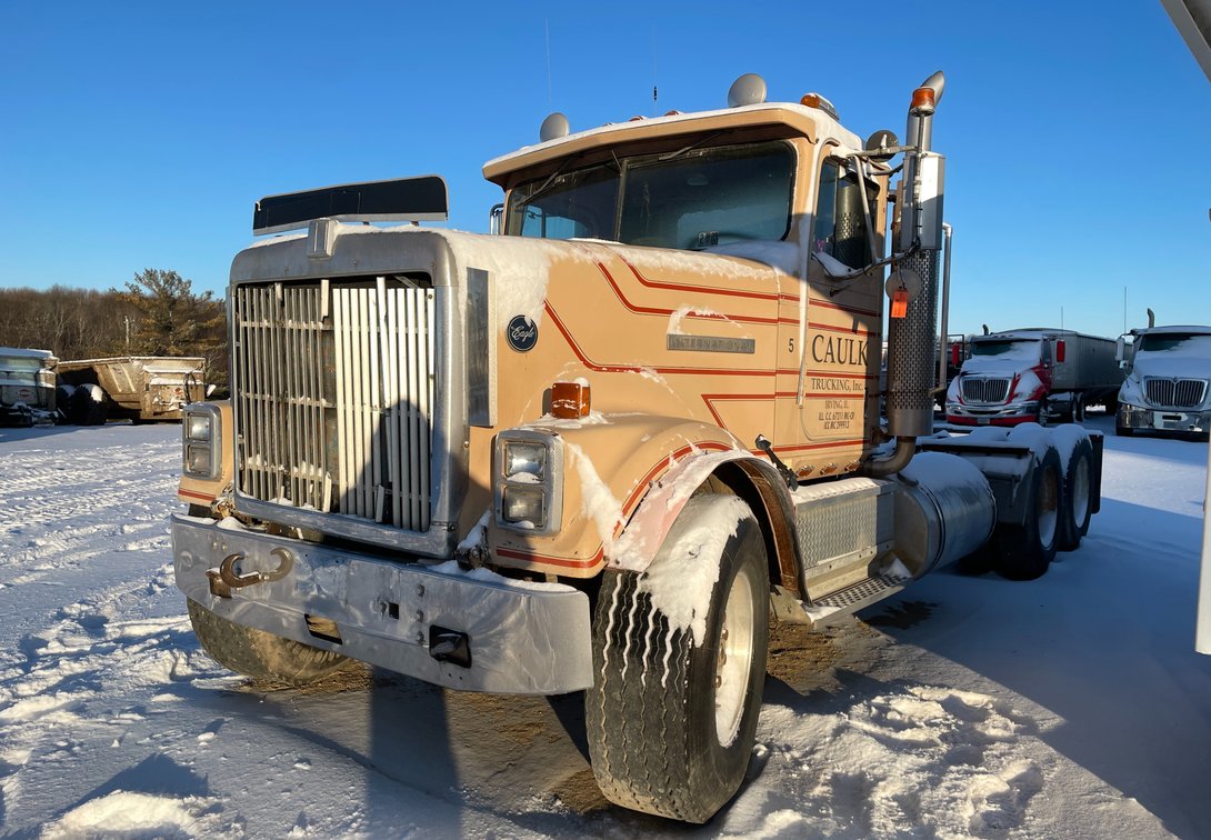 1985 International Tandem Axle Day Cab Semi Tractor (Title in Delay) (Glenwood City, WI)