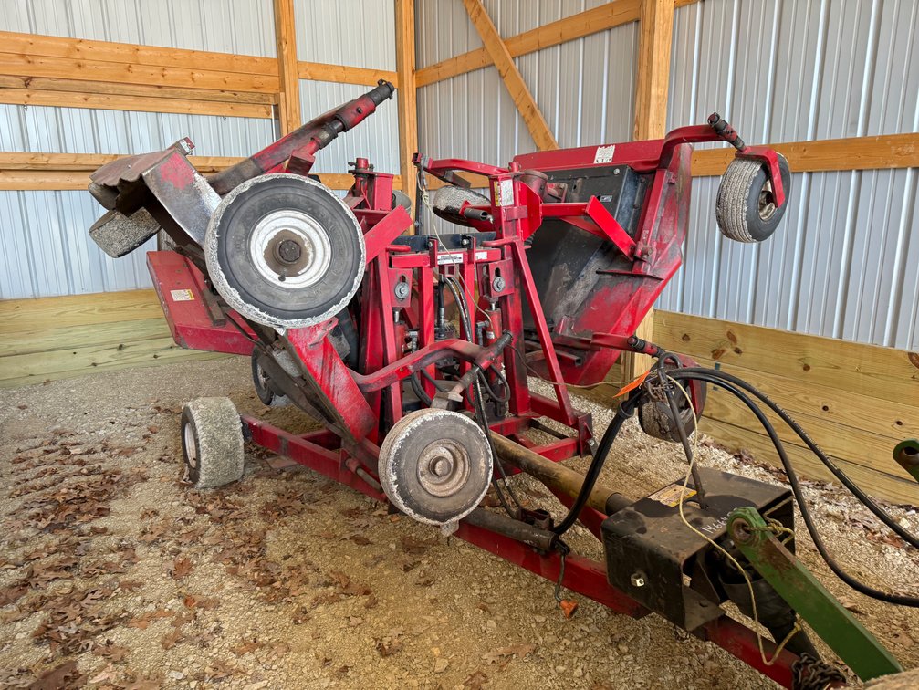 TD Batwing Finishing Mower (Johnson Creek, WI)