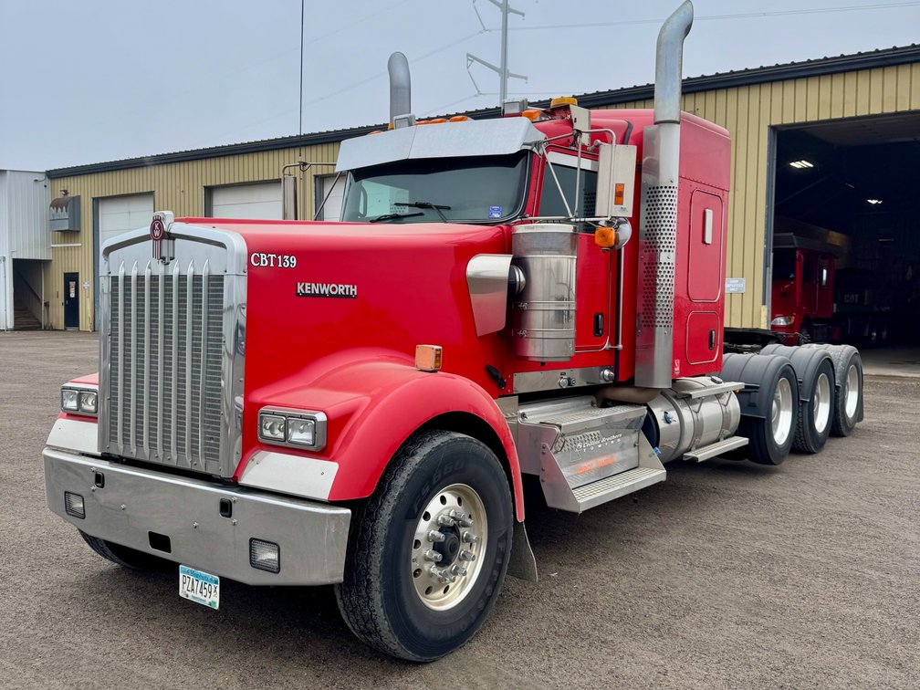 2020 Kenworth Heavy Haul W900 (St. Cloud, MN)(MN Title in Delay)
