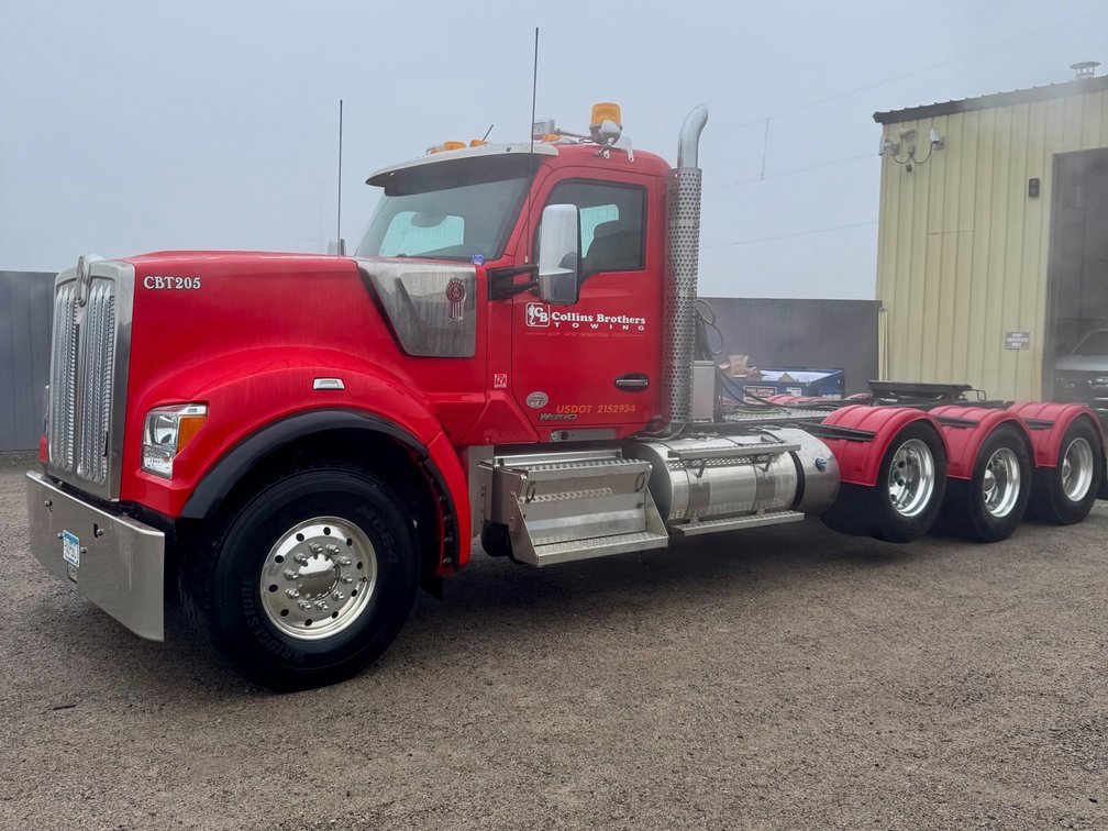 2021 Kenworth W990 (St. Cloud, MN) (MN Title in Delay)