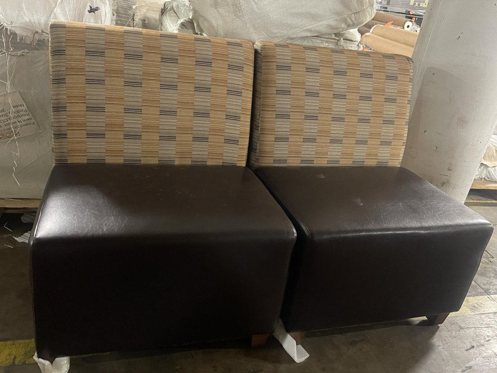 (2) Lounge Sofa
