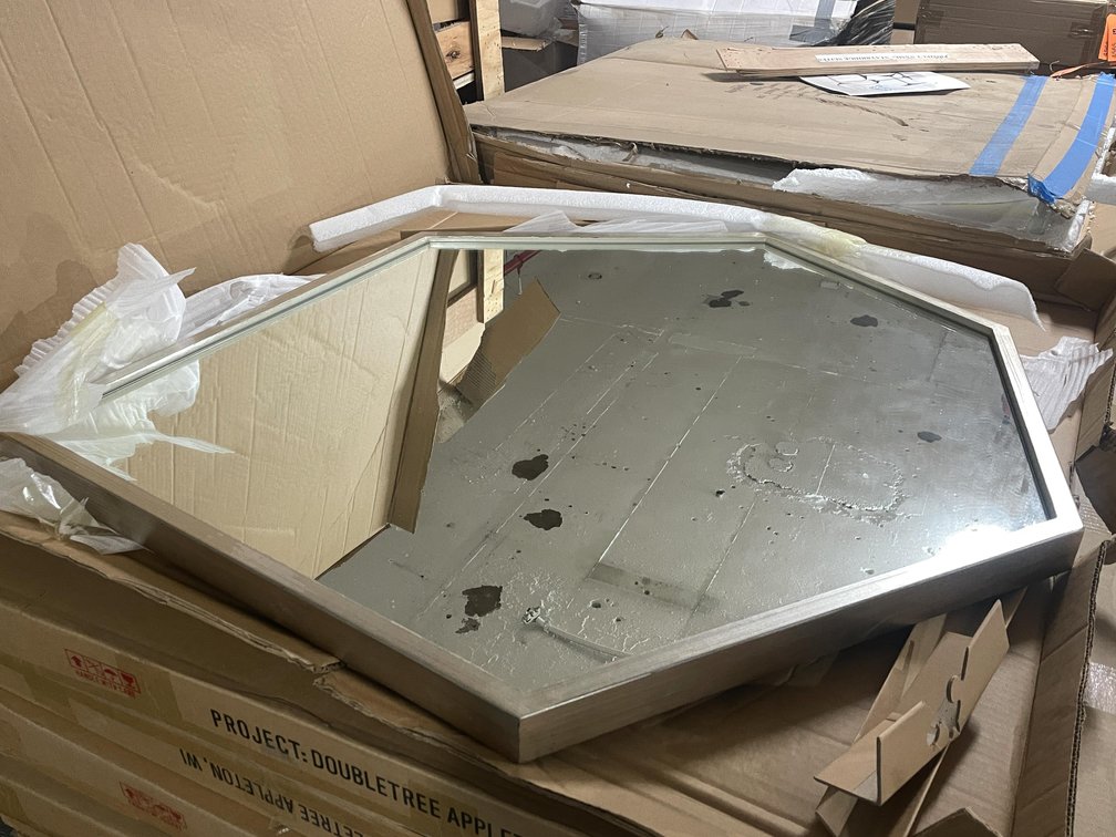 (2) Shaped Mirror