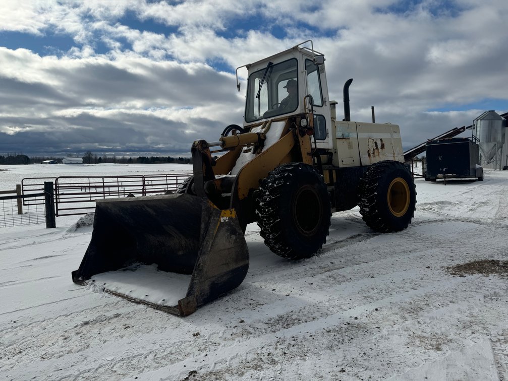 International 520B Wheel Loader (Thorp, WI)
