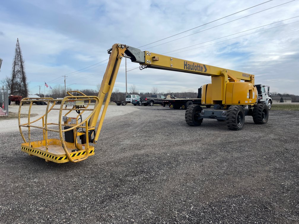 2011 Haulotte HA80JRT 80' Boom Lift