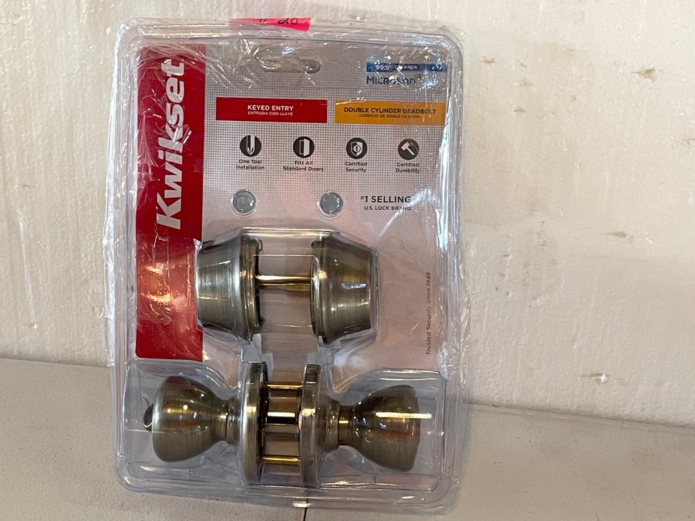 Entry Keyed Knob and Deadbolt Combo Pack (A)