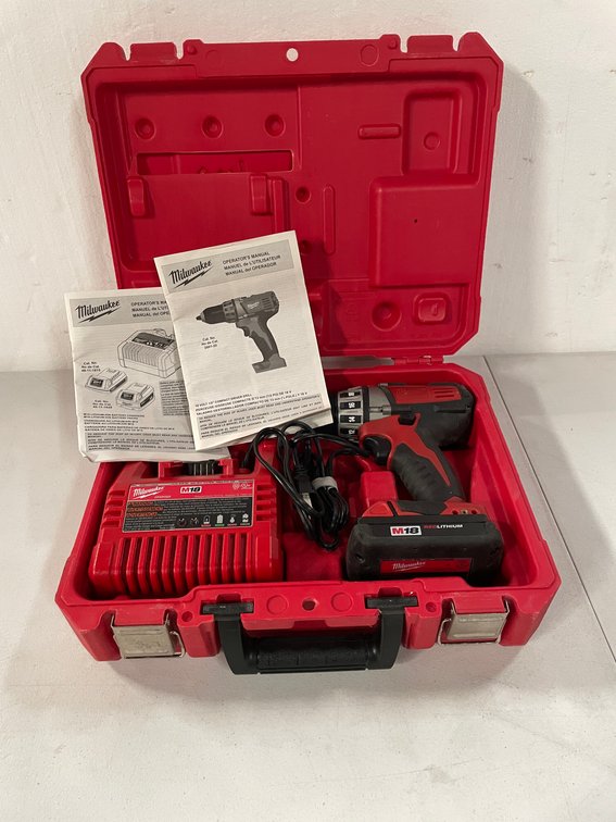 Milwaukee 1/2" Lithium Drill Set (A)