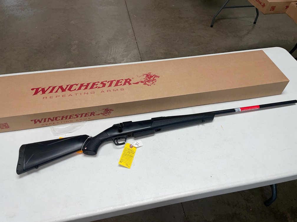 Winchester Composite 300 WIN MAG Bolt Action Rifle, SN: PT14718YW357