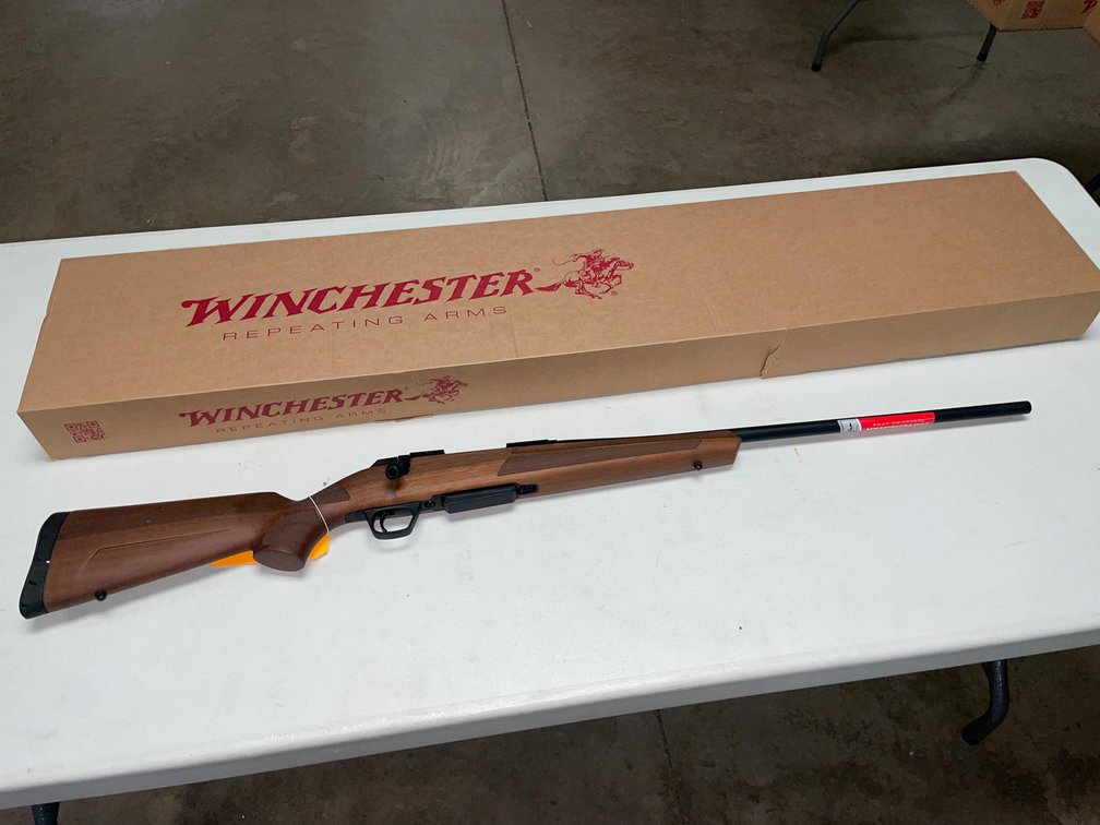 Winchester Sporter 300 WSM Bolt Action Rifle, SN: PT10020YW357