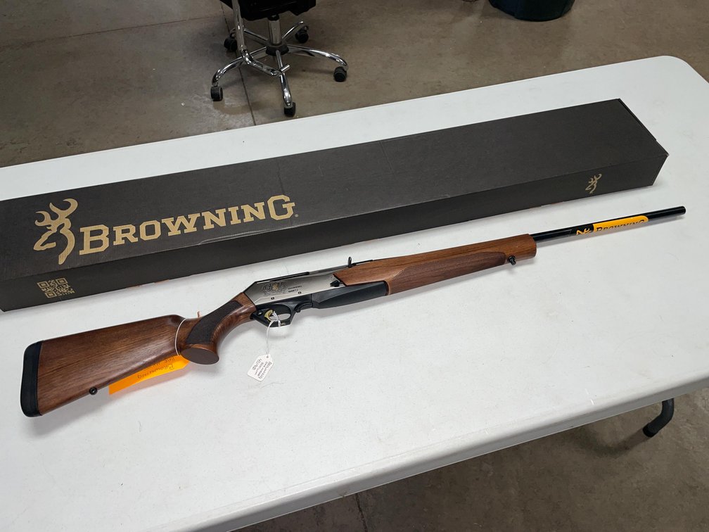 Browning MK3 Hunter 300 WIN MAG Semi-Auto Rifle, SN: PT01653YW311