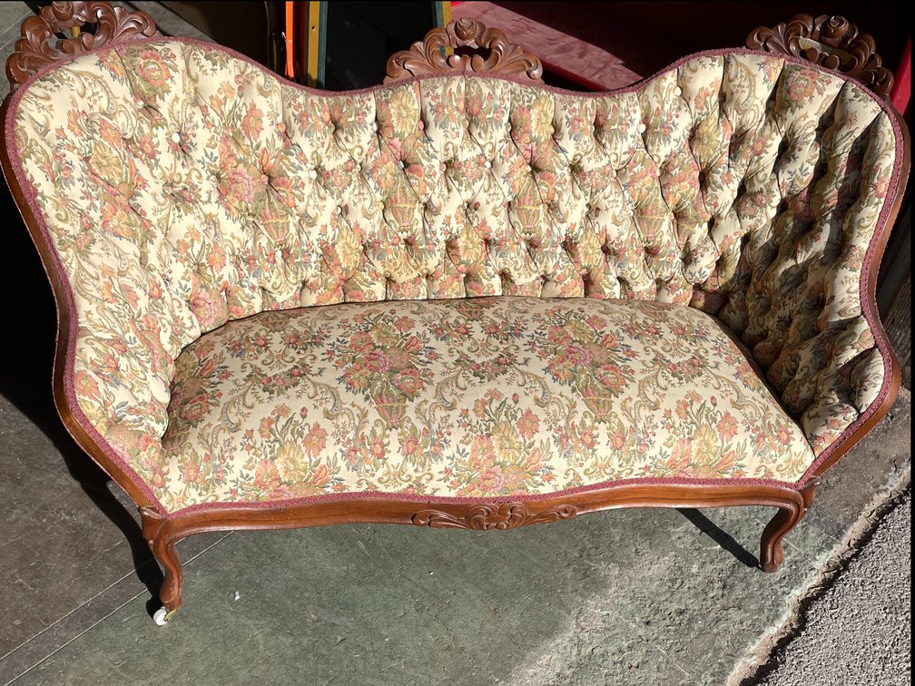 Antique Victorian Love Seat from Martin Amador Campbell, (Con)