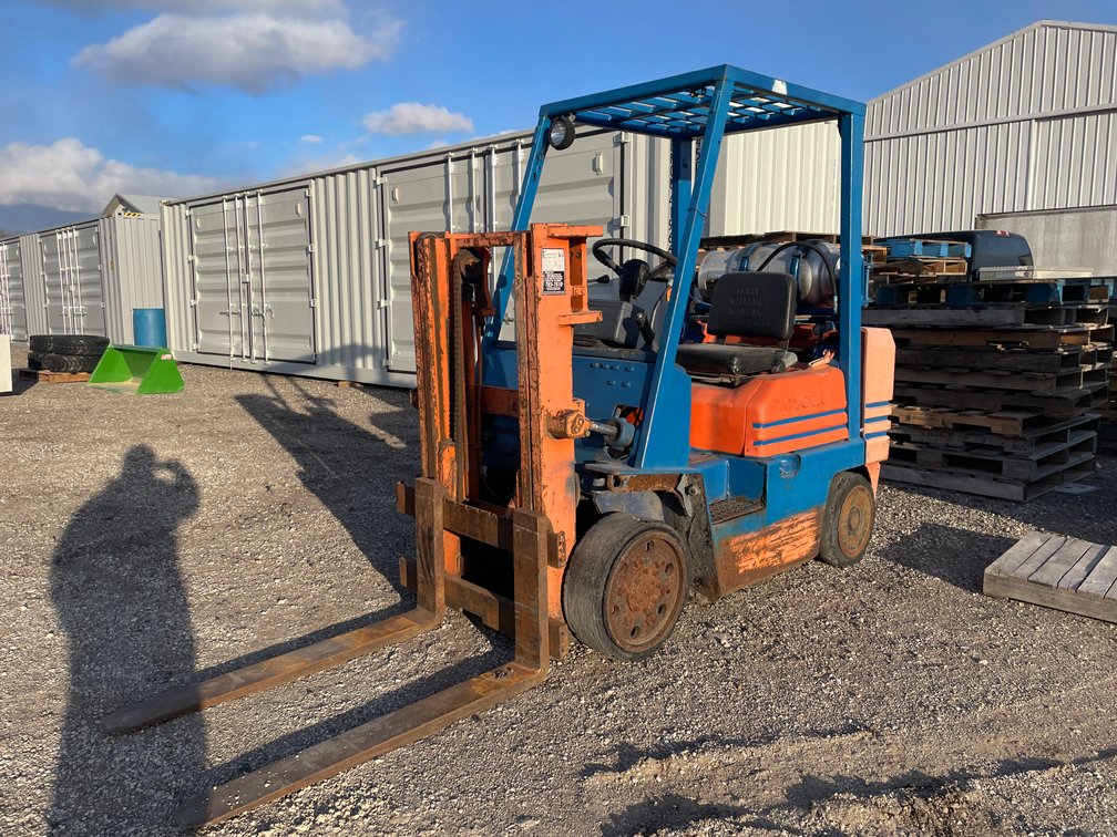 Toyota 5000 lb Forklift