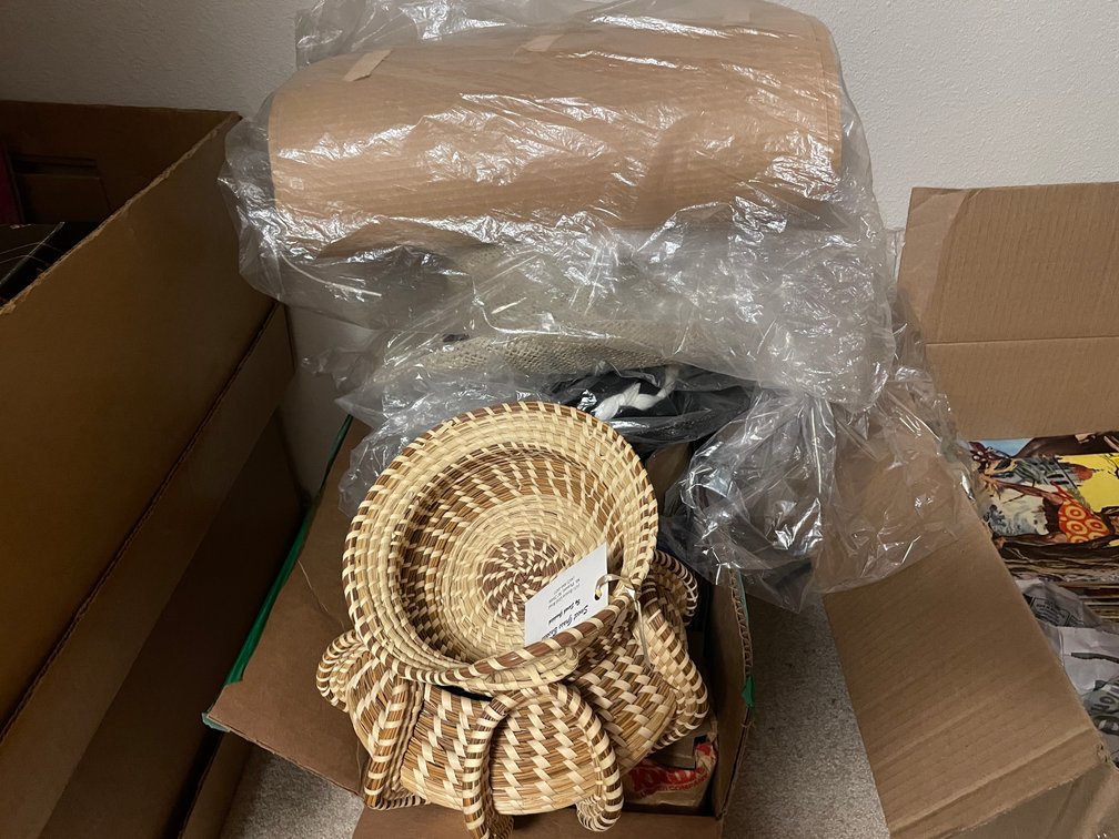 (3) Women's Hats and Baskets
