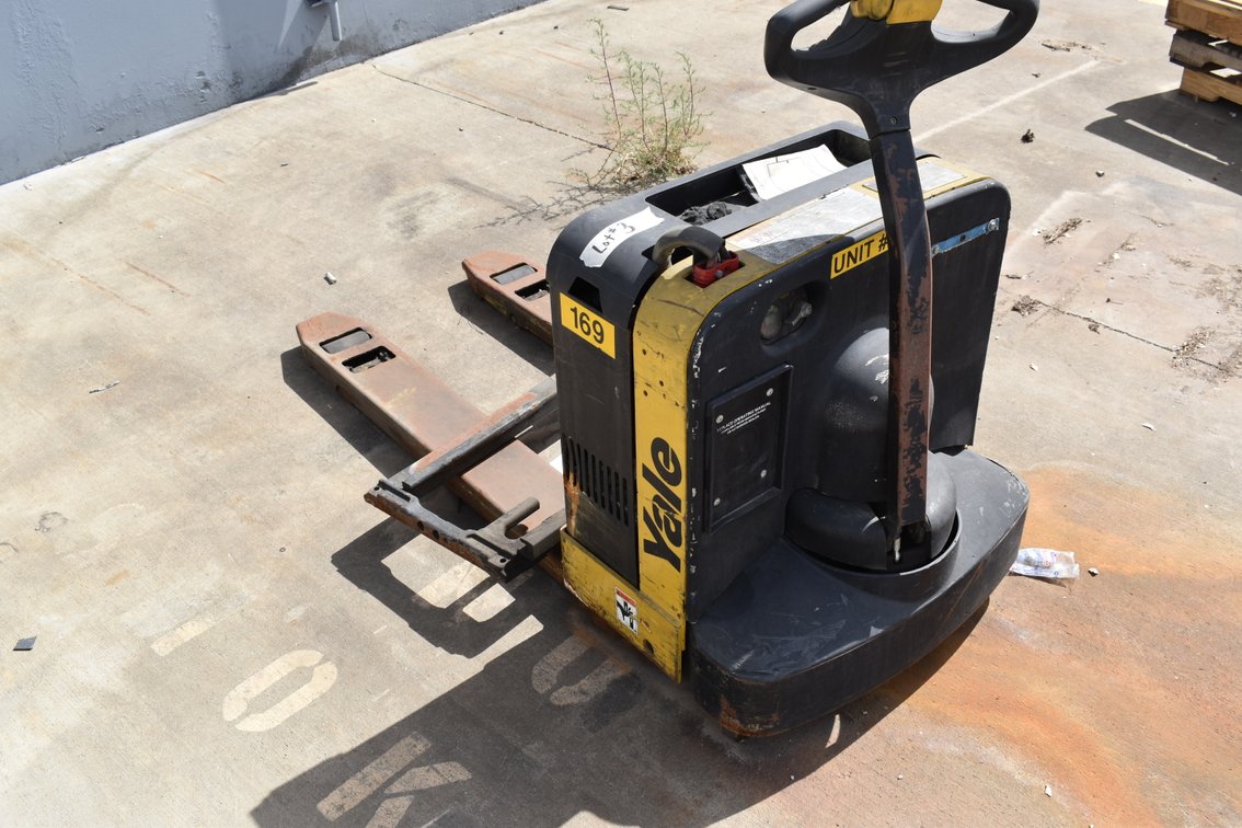 Yale Electric Fork Truck