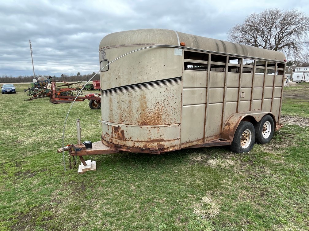 2006 Dura-Line 16' S&S Cattle Trailer (Has WI Title)