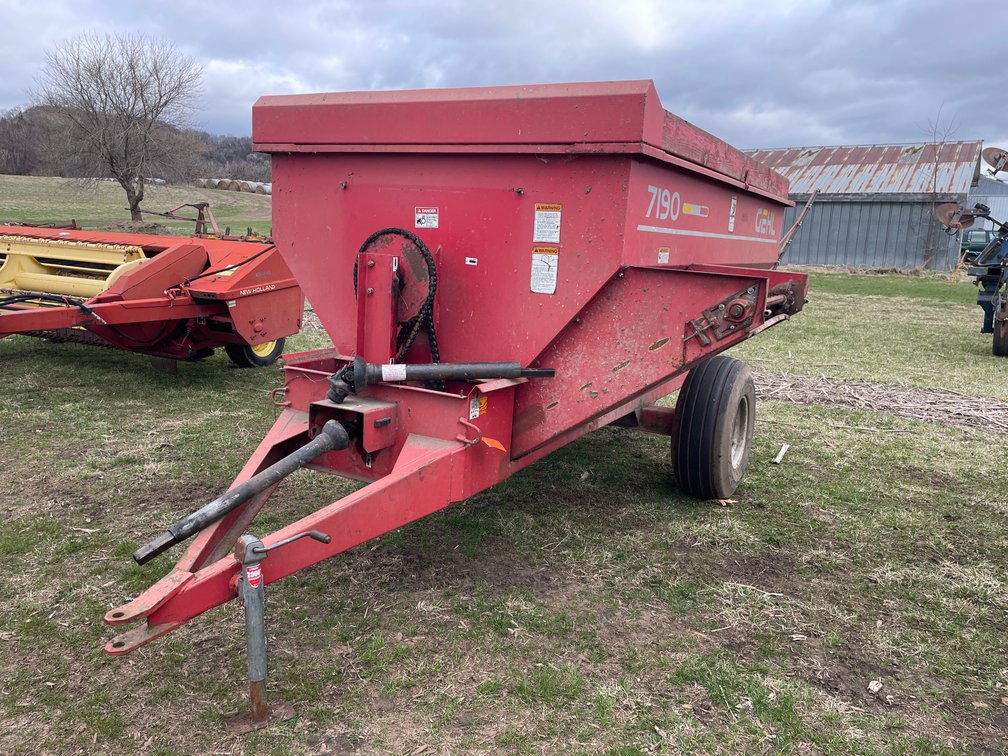 Gehl 7190 Feed Wagon