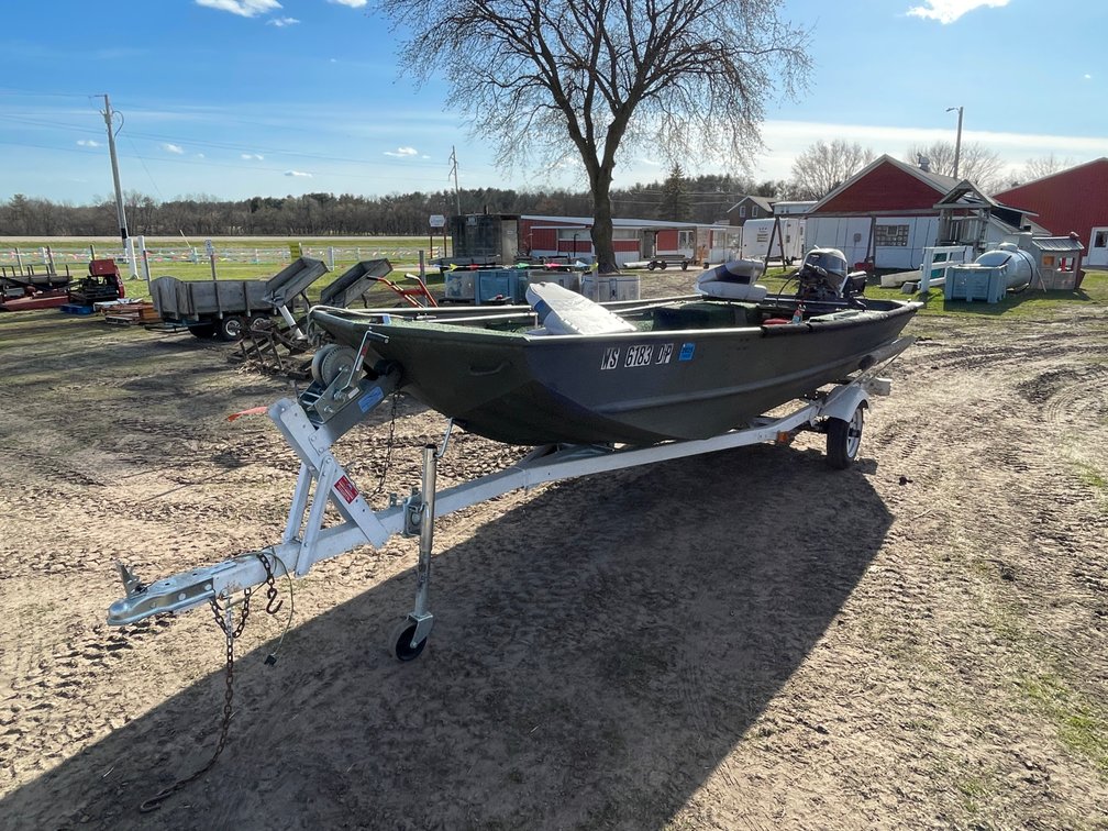 16' Semi V Fishing Boat (Has WI Registration Card)