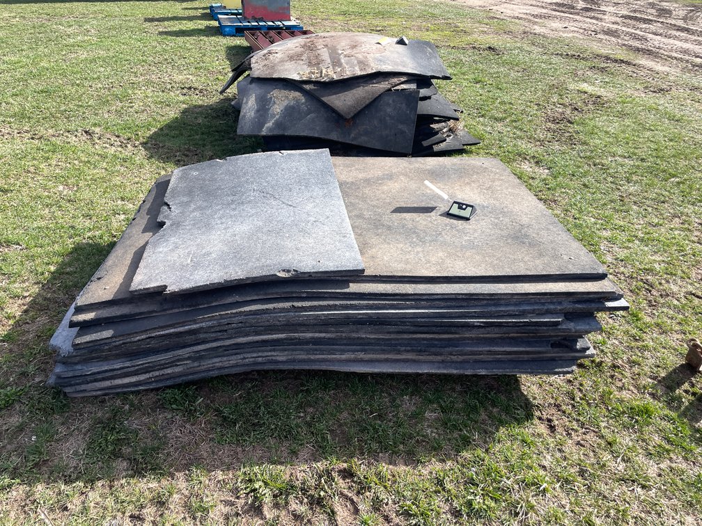 (13) Cow Mats