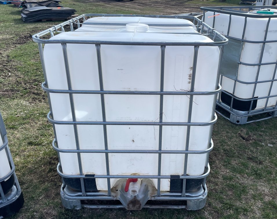 Plastic Liquid Storage Bin