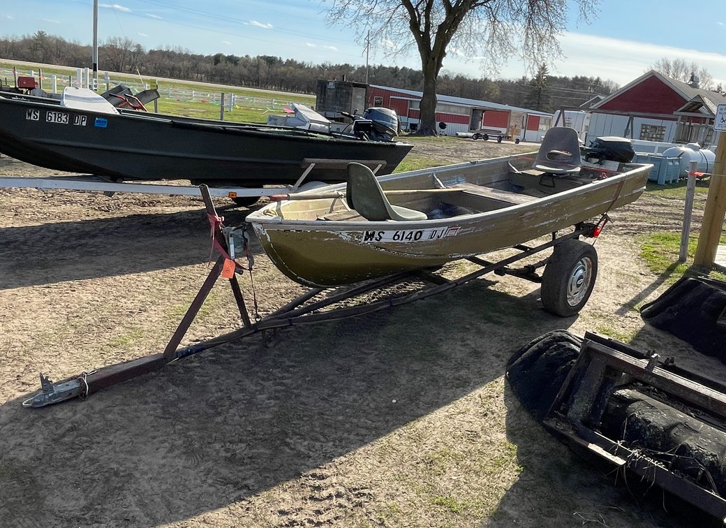 14' Aluminum Fishing Boat (No Registration Card)