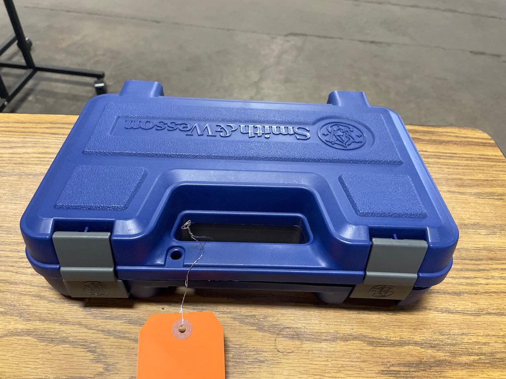 Smith & Wesson Hard Case (Neenah, WI)
