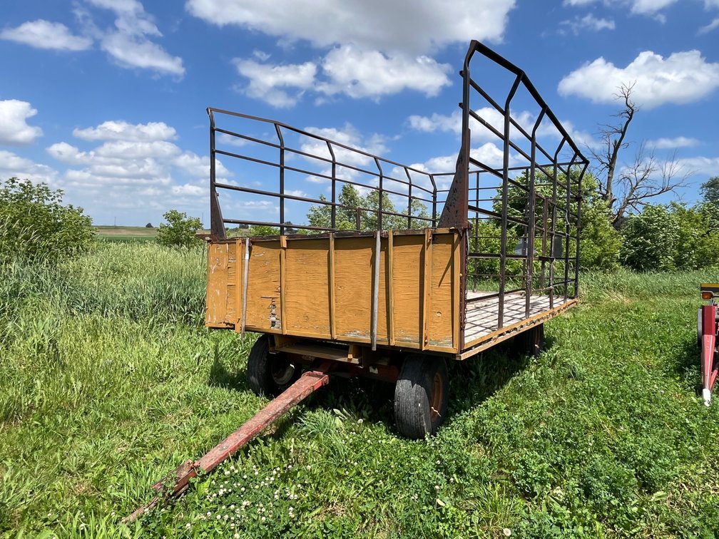 Gruetts Kick Bale Wagon