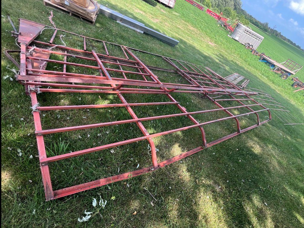 Kick Bale Wagon Sides