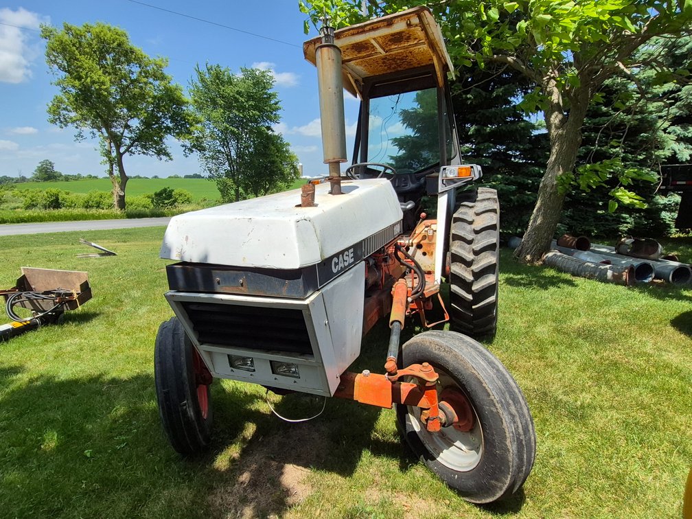 Case IH 1190 Loader Tractor