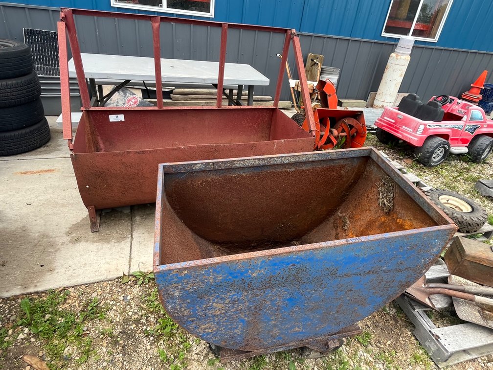 Feed Bin and Cart