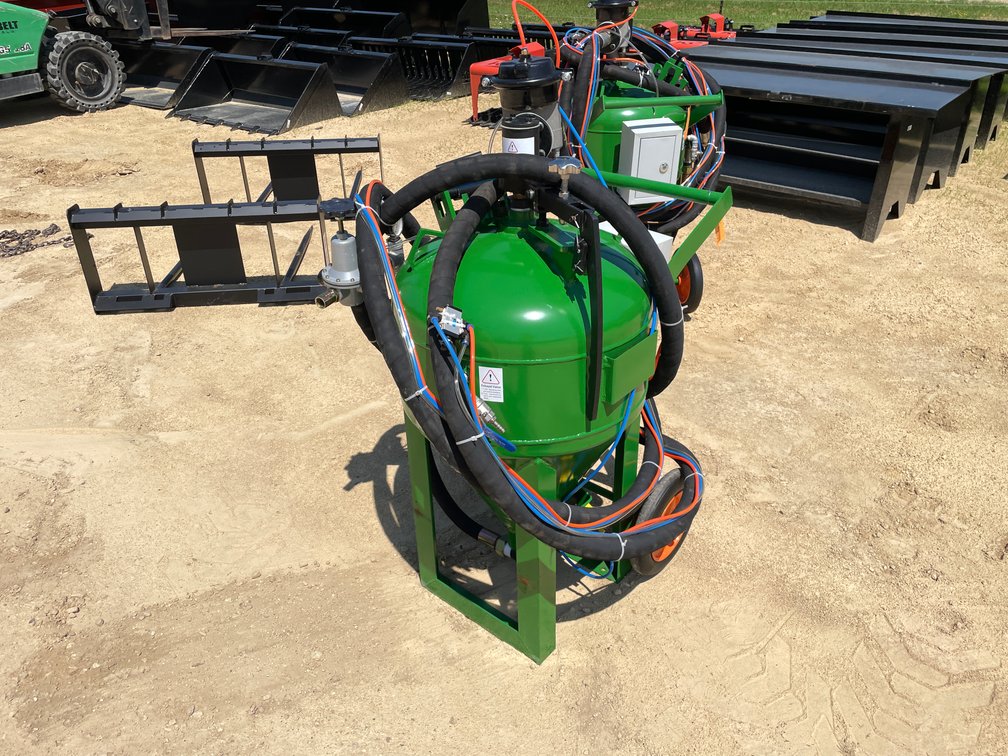 2025 DB500 Dustless Blasting Machine