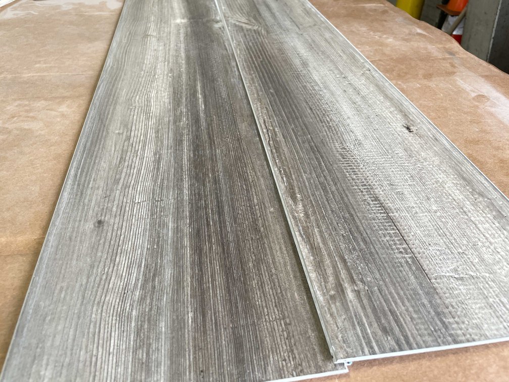 (48) CTNS Saratoga WATERPROOF Vinyl Click Flooring Planks